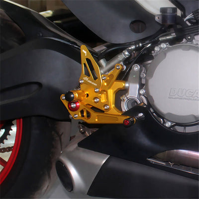 Rearsets Foot Pegs CNC Motorcycle Accessories Adjustable Rear Set FootPegs For Ducati 959 2012-2018